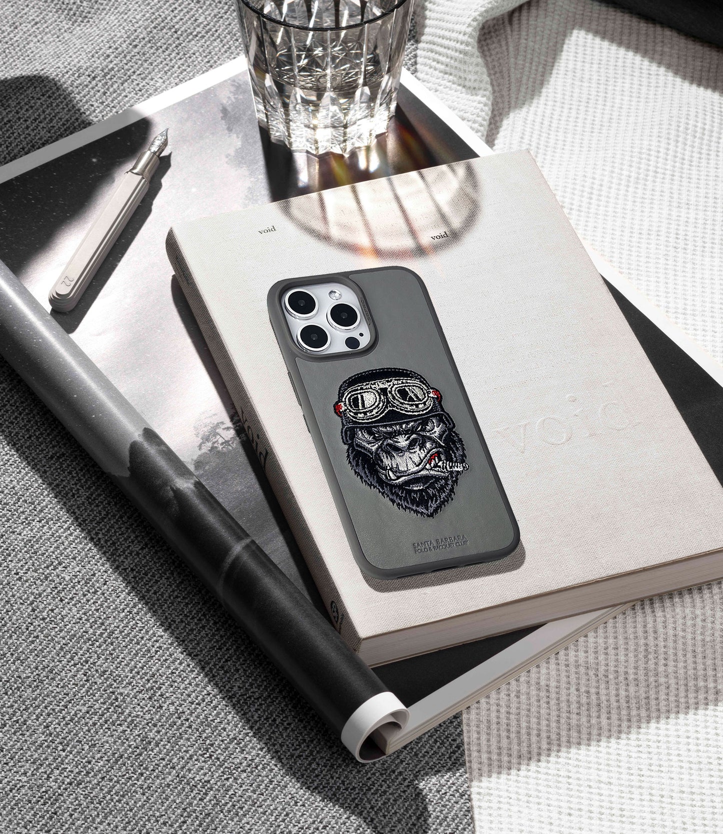 Patti iPhone 15 Pro Max Smoker Gray