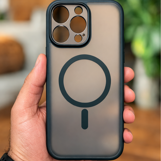 Super Strong Frosted Mag Dark Green iPhone 16 Pro Case